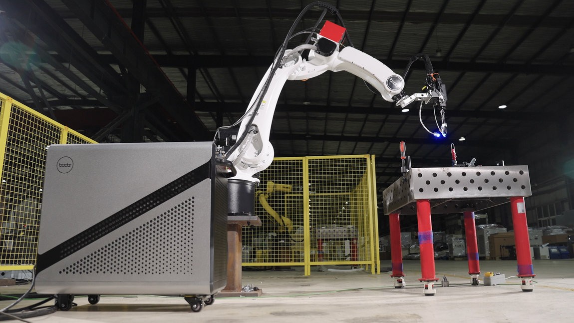 Bodor robotic welding machine